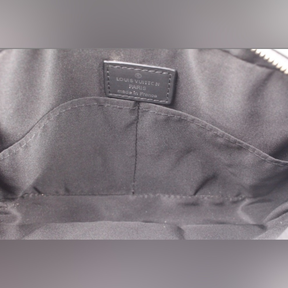 LOUIS VUITTON MESSENGER CROSSBODY BAG - Picture 11 of 12